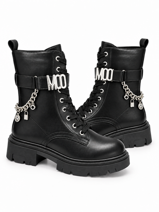 Boots in Schwarz - Levelone GmbH & Co. KG