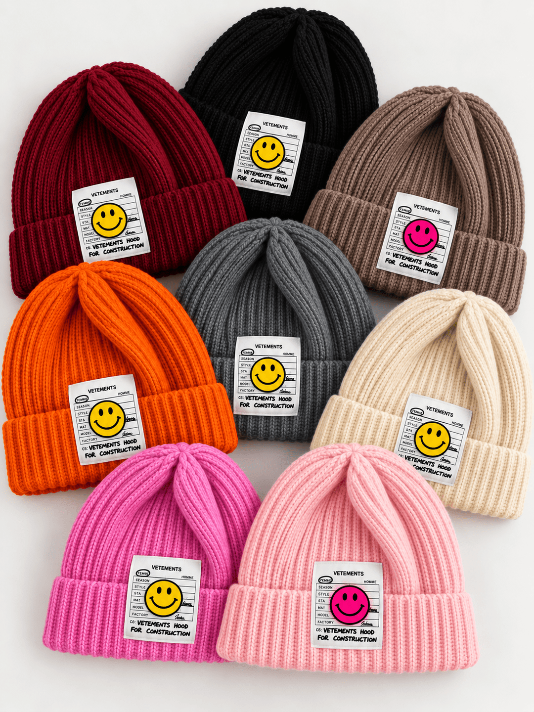 Wollmütze in Pink, Orange, Bordeaux, Rosa, Creme, Grau, Taupe & Schwarz. Mit Umschlag & Patch mit Smiley vorne. - Levelone GmbH & Co. KG