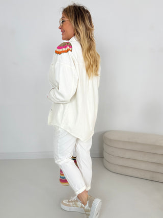 Jeanshemd mit Perlenstickerei