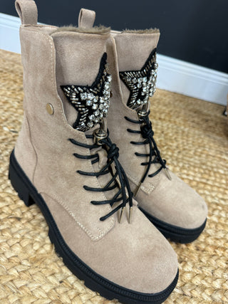 Boots 2411083-88