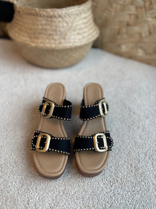 Sandalen in Schwarz mit Gold Nieten & zwei Riemen